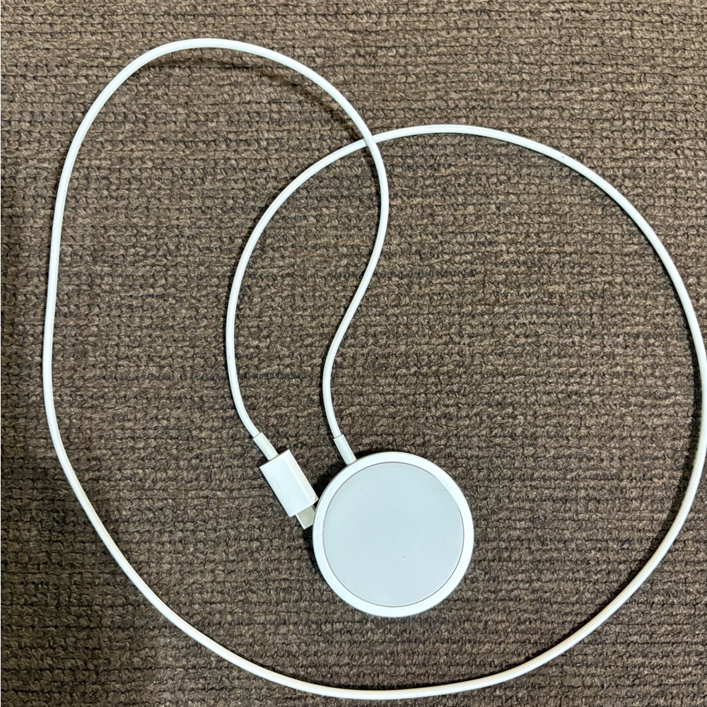Apple White Wireless Charger